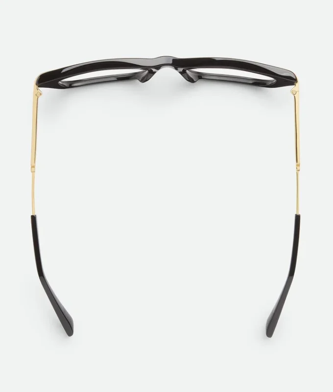Klassische rechteckige Brille Klassische rechteckige Brille