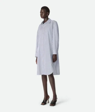 Kleid aus Baumwollpopeline mit Nadelstreifen