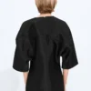Kleid aus gewaschenem Baumwoll- und Viskose-Twill Kleid aus gewaschenem Baumwoll- und Viskose-Twill
