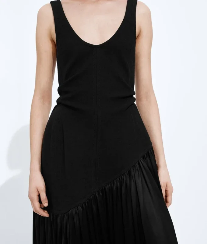 Kleid aus Stretch-Baumwolle und Seide Kleid aus Stretch-Baumwolle und Seide