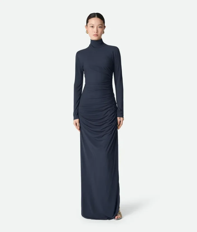 Kleid aus Viskose-Jersey Kleid aus Viskose-Jersey