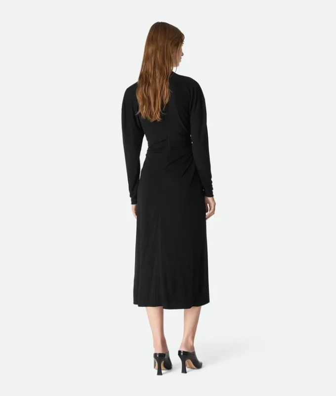 Kleid aus Viskose-Jersey Kleid aus Viskose-Jersey