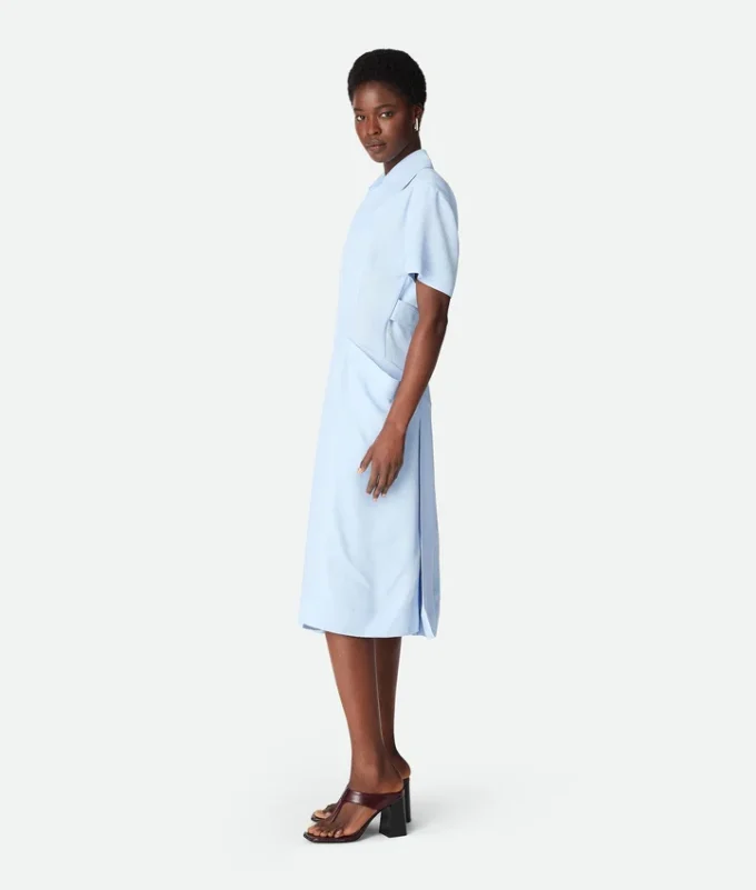 Kleid aus Viskose und Seidentwill Kleid aus Viskose und Seidentwill