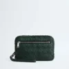 Kleine Intrecciato-Pouch mit Handschlaufe Kleine Intrecciato-Pouch mit Handschlaufe