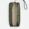 Kleine Intrecciato-Pouch mit Handschlaufe Kleine Intrecciato-Pouch mit Handschlaufe