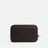Kleine Intrecciato-Pouch mit Handschlaufe Kleine Intrecciato-Pouch mit Handschlaufe