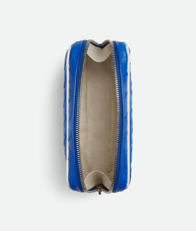 Kleine Intrecciato-Pouch mit Reißverschluss Kleine Intrecciato-Pouch mit Reißverschluss