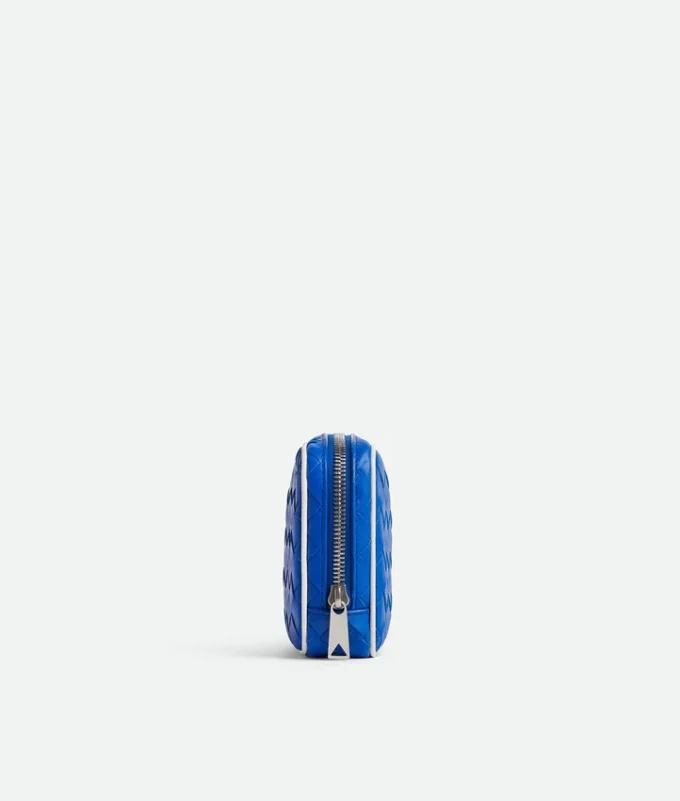 Kleine Intrecciato-Pouch mit Reißverschluss Kleine Intrecciato-Pouch mit Reißverschluss