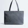 Kleine Intrecciato-Tasche mit Reißverschluss Kleine Intrecciato-Tasche mit Reißverschluss