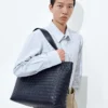 Kleine Intrecciato-Tasche mit Reißverschluss Kleine Intrecciato-Tasche mit Reißverschluss