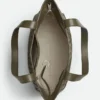Kleine Intrecciato-Tasche mit Reißverschluss Kleine Intrecciato-Tasche mit Reißverschluss