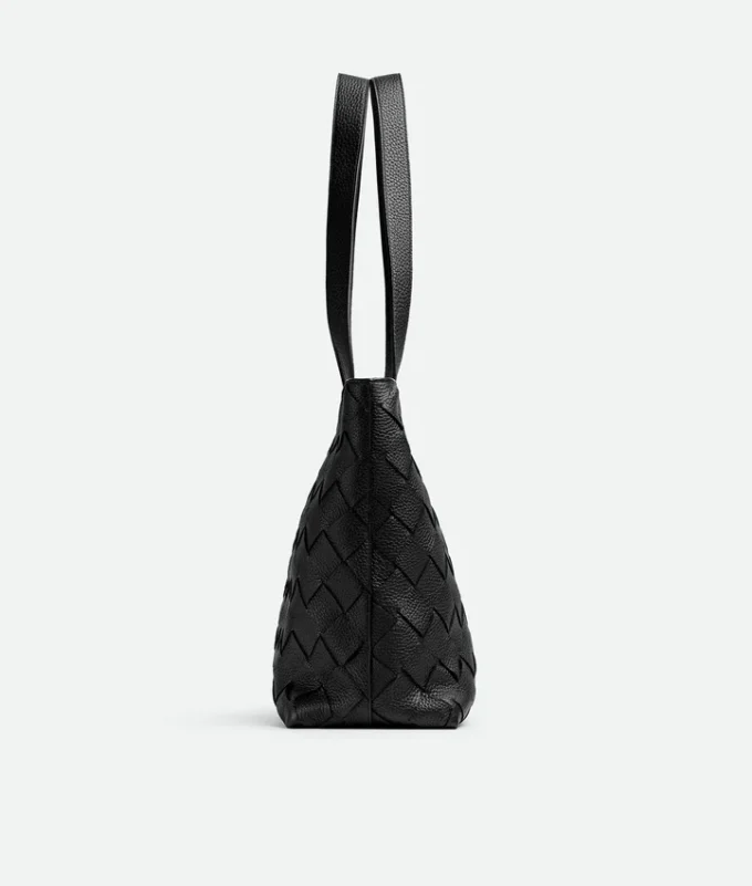 Kleine Intrecciato-Tasche mit Reißverschluss Kleine Intrecciato-Tasche mit Reißverschluss