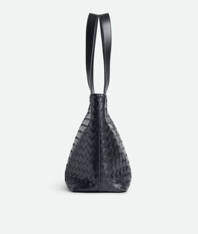 Kleine Intrecciato-Tasche mit Reißverschluss Kleine Intrecciato-Tasche mit Reißverschluss