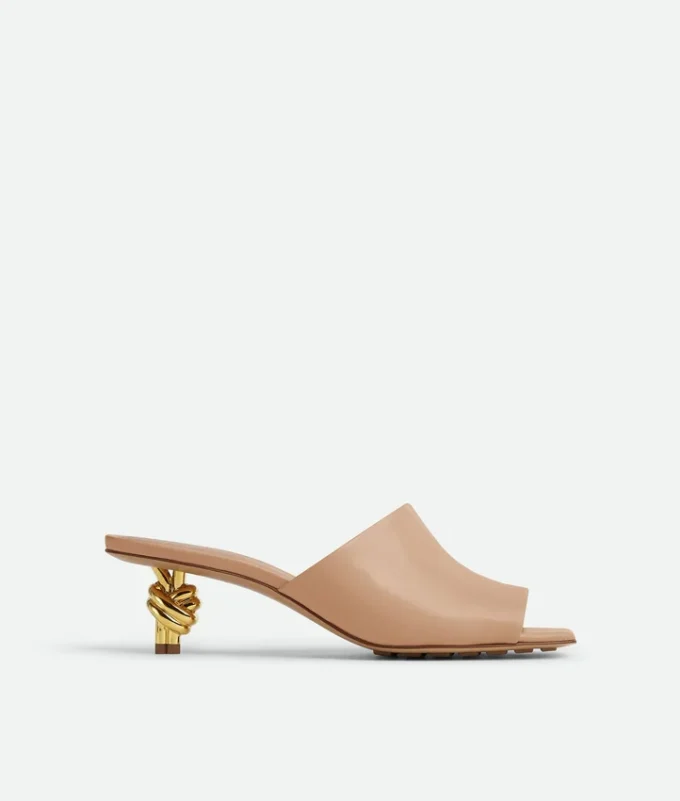 Knot Mule Knot Mule