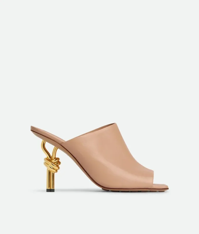 Knot Mule Knot Mule