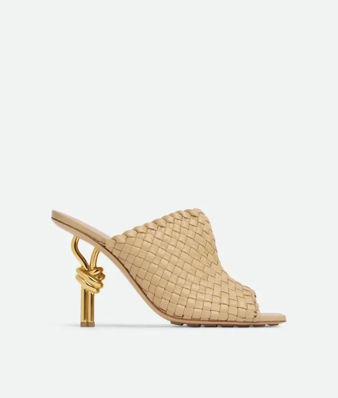 Knot Mule Knot Mule