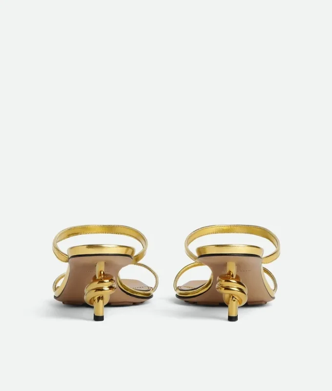 Knot Mule Knot Mule