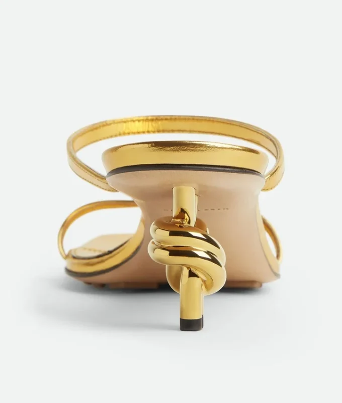 Knot Mule Knot Mule