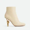 Knot-Stiefel Knot-Stiefel