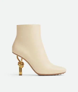 Knot-Stiefel