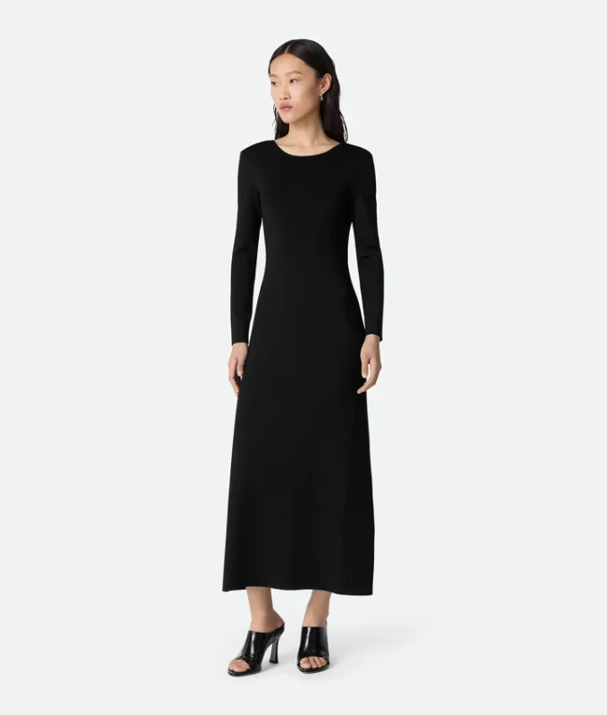 Kompaktes Viskose-Kleid Kompaktes Viskose-Kleid