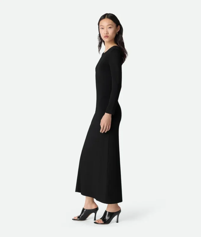 Kompaktes Viskose-Kleid Kompaktes Viskose-Kleid