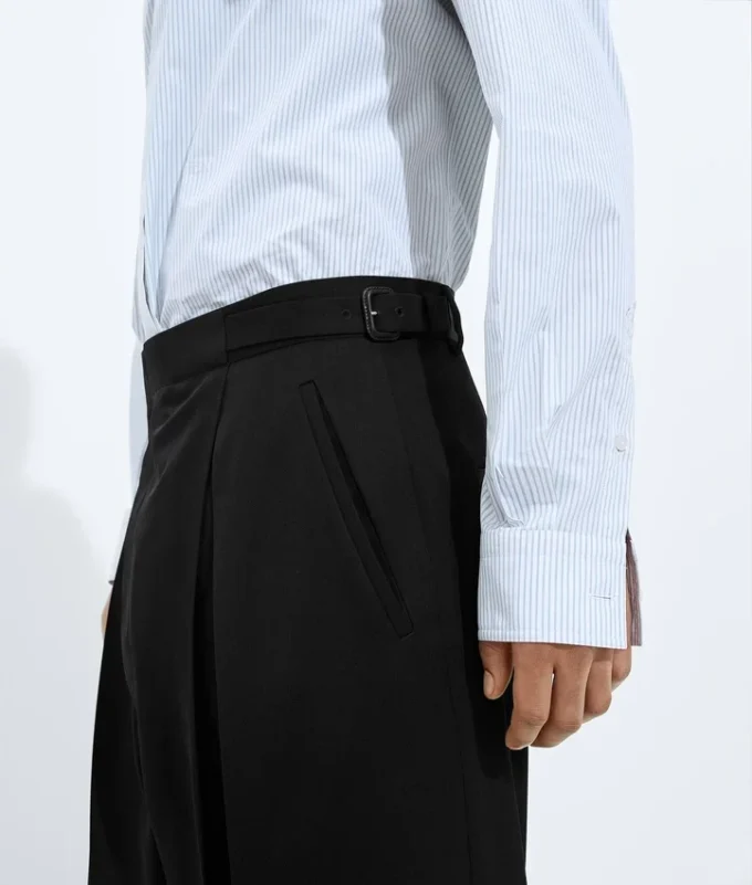 Leichte Wollhose