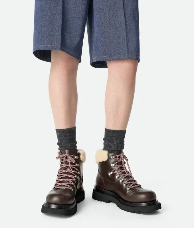 Lug Wanderstiefelette mit Profilsohle Lug Wanderstiefelette mit Profilsohle