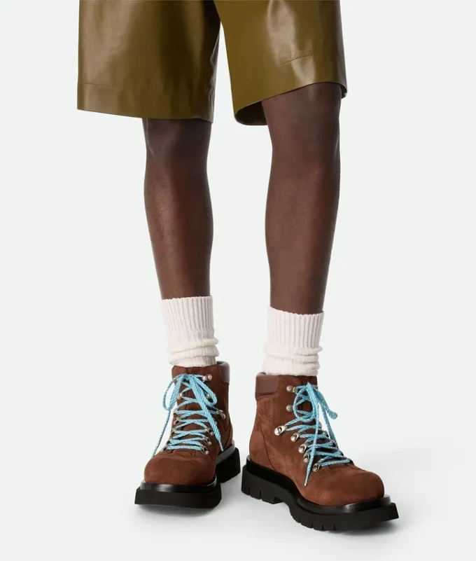 Lug Wanderstiefelette mit Profilsohle Lug Wanderstiefelette mit Profilsohle