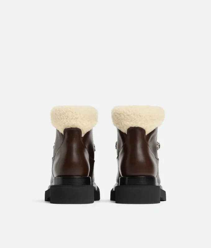 Lug Wanderstiefelette mit Profilsohle Lug Wanderstiefelette mit Profilsohle