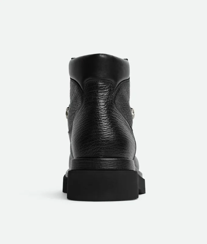 Lug Wanderstiefelette mit Profilsohle Lug Wanderstiefelette mit Profilsohle