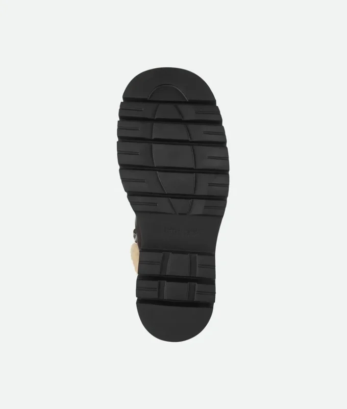 Lug Wanderstiefelette mit Profilsohle Lug Wanderstiefelette mit Profilsohle