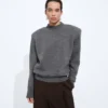 Maßgeschneiderter Pullover aus Wolle Maßgeschneiderter Pullover aus Wolle