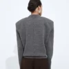 Maßgeschneiderter Pullover aus Wolle Maßgeschneiderter Pullover aus Wolle
