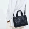 Mini Intrecciato Tote mit Reißverschluss Mini Intrecciato Tote mit Reißverschluss