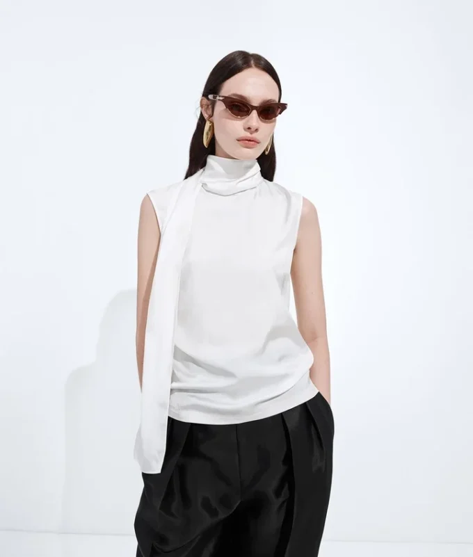 Oberteil aus Stretch-Seidensatin Oberteil aus Stretch-Seidensatin
