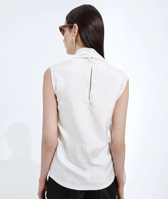 Oberteil aus Stretch-Seidensatin Oberteil aus Stretch-Seidensatin