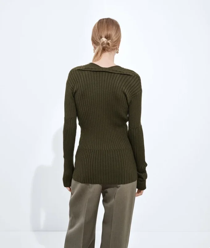Pullover aus Kaschmir und Seide mit Rippmuster Pullover aus Kaschmir und Seide mit Rippmuster