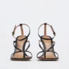 Sandale mit Stretchriemen Sandale mit Stretchriemen