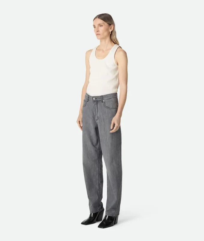 Schwarze Denim-Jeans Schwarze Denim-Jeans