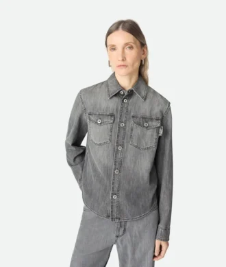 Schwarzes Jeanshemd