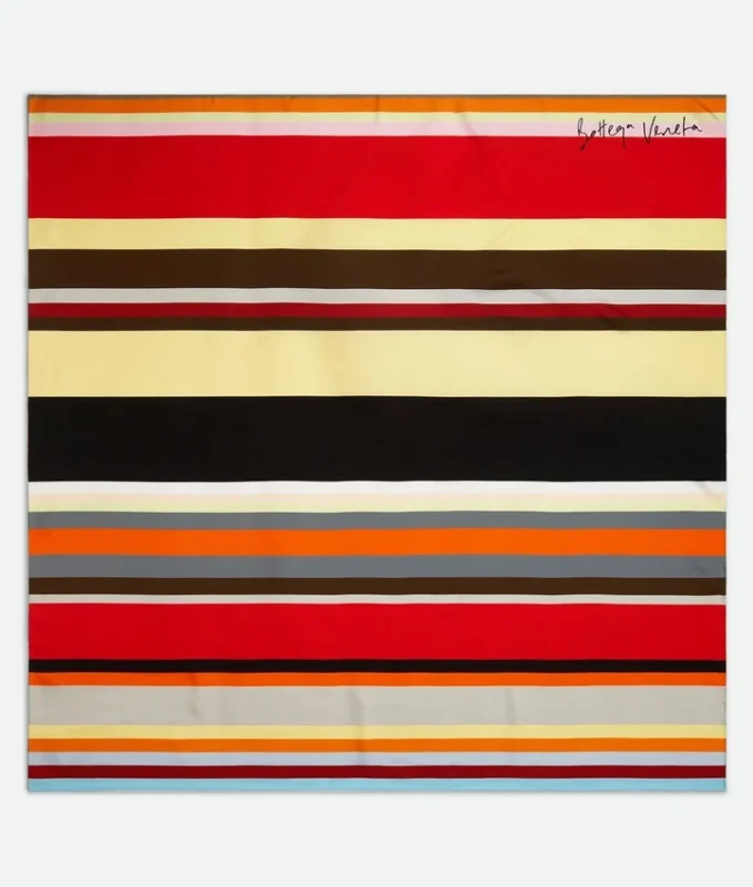 Seidentwill-Foulard mit Streifen Seidentwill-Foulard mit Streifen