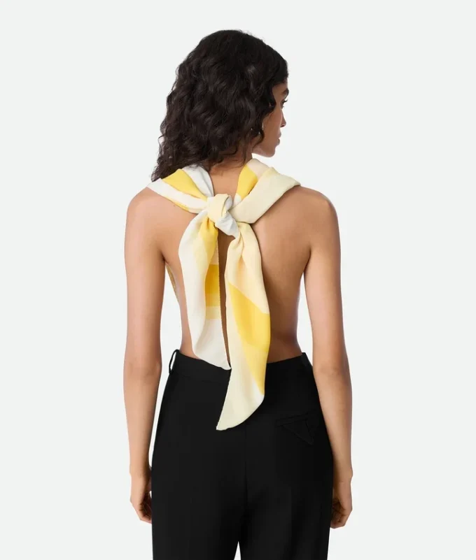 Seidentwill-Foulard mit Streifen Seidentwill-Foulard mit Streifen