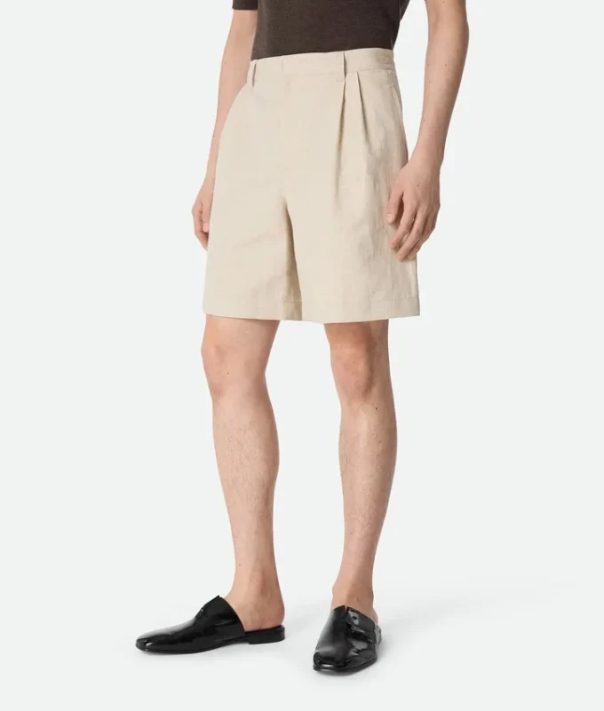 Shorts aus Baumwoll- und Leinen-Twill Shorts aus Baumwoll- und Leinen-Twill
