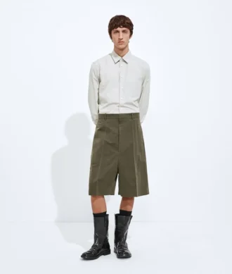 Shorts aus geknitterter Baumwolle und Seide