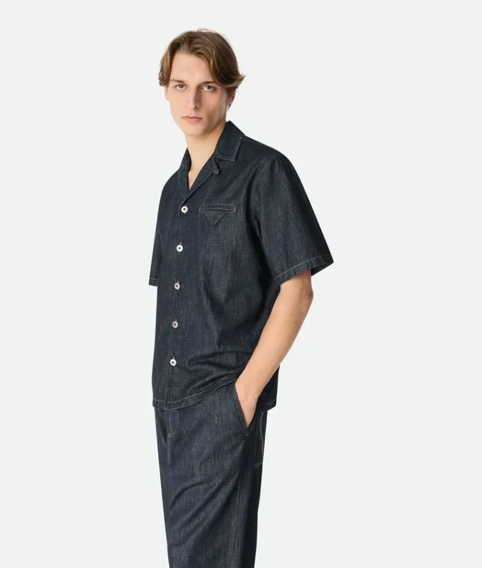 Straight-Fit-Jeanshemd aus gewaschenem Indigo Straight-Fit-Jeanshemd aus gewaschenem Indigo
