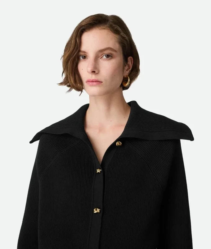 Strickjacke aus Baumwollripp Strickjacke aus Baumwollripp