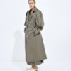 Trenchcoat aus Baumwoll- und Seidengabardine Trenchcoat aus Baumwoll- und Seidengabardine
