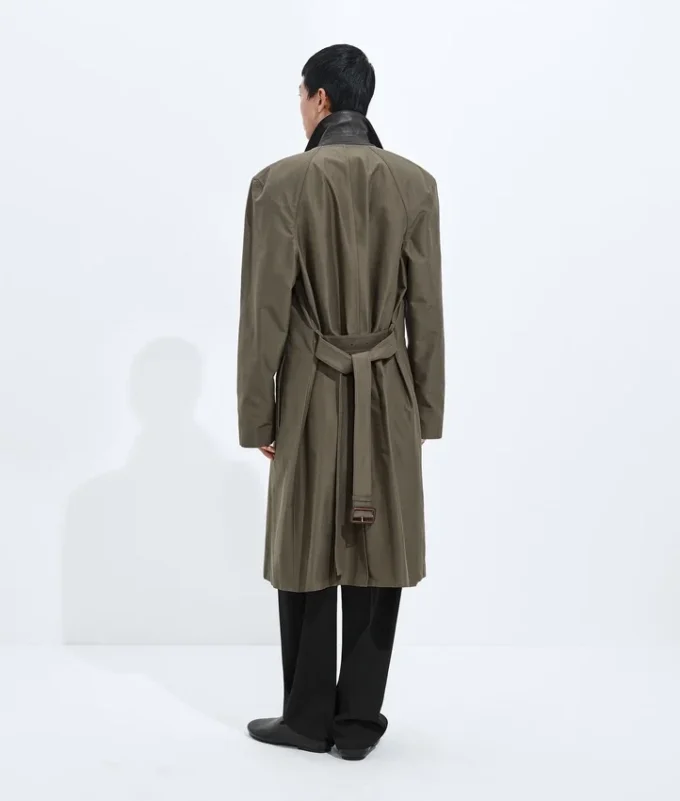 Trenchcoat aus Seide und Nylon Trenchcoat aus Seide und Nylon