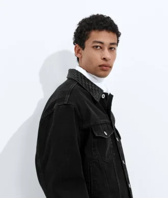 Verwaschene schwarze Jeansjacke